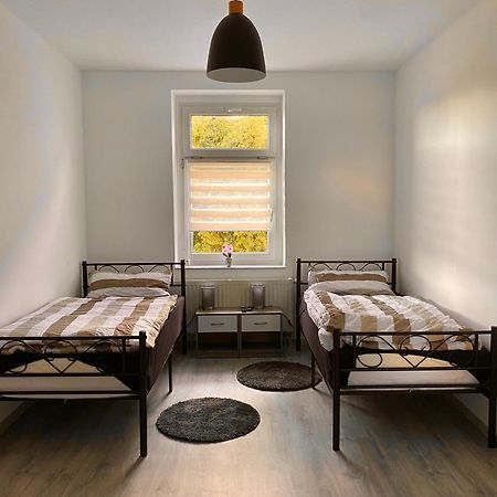 Schoene 3-Zimmer Monteurswohnung Im Sueden Von Leipzig Eg 外观 照片